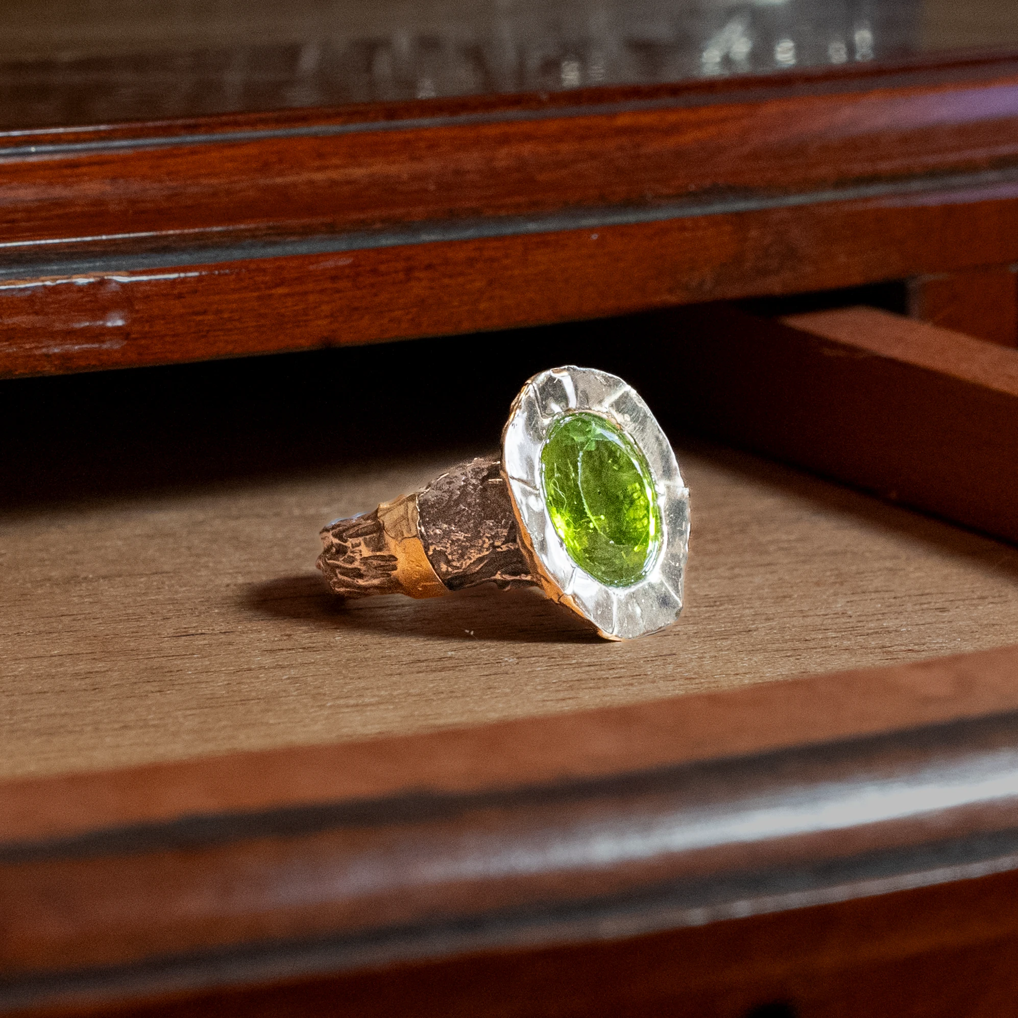Green ring — view 1