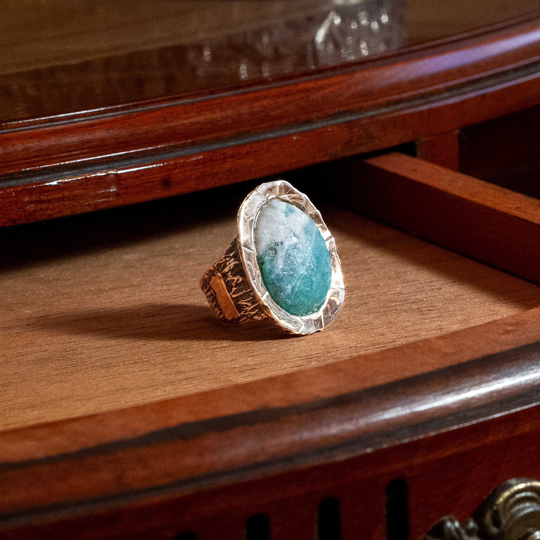 Green ring — view 2