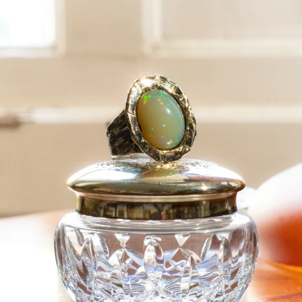 White ring — view 4